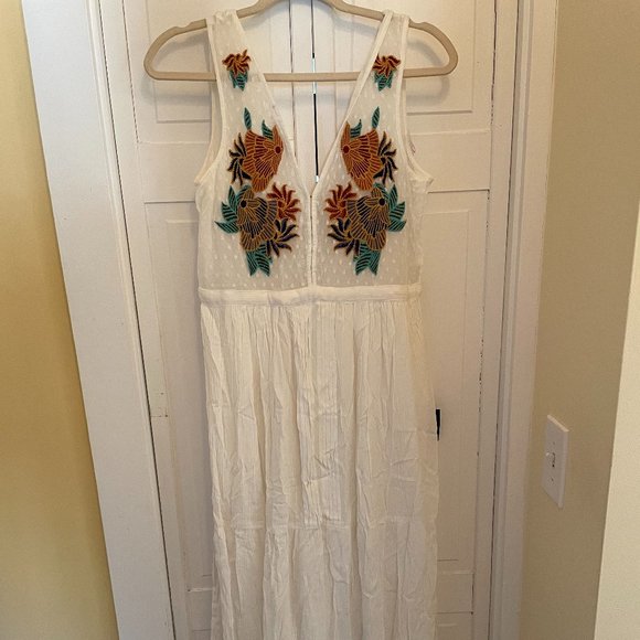 Lulu's Dresses Nwt Tickets To Paradise White Embroidered Maxi Dress